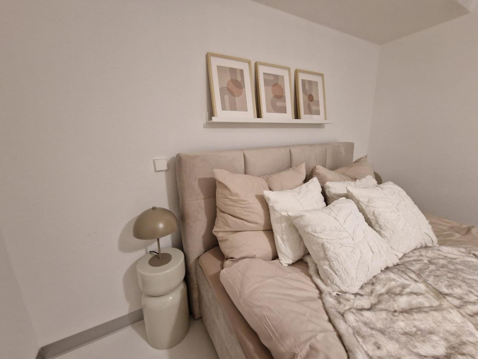 Stuttgart Lux Living - Stilvolles Wohnen Im Zentrum Room photo