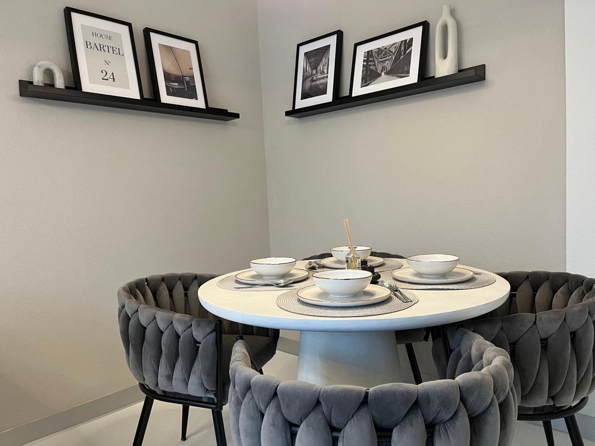 Stuttgart Lux Living - Stilvolles Wohnen Im Zentrum Room photo