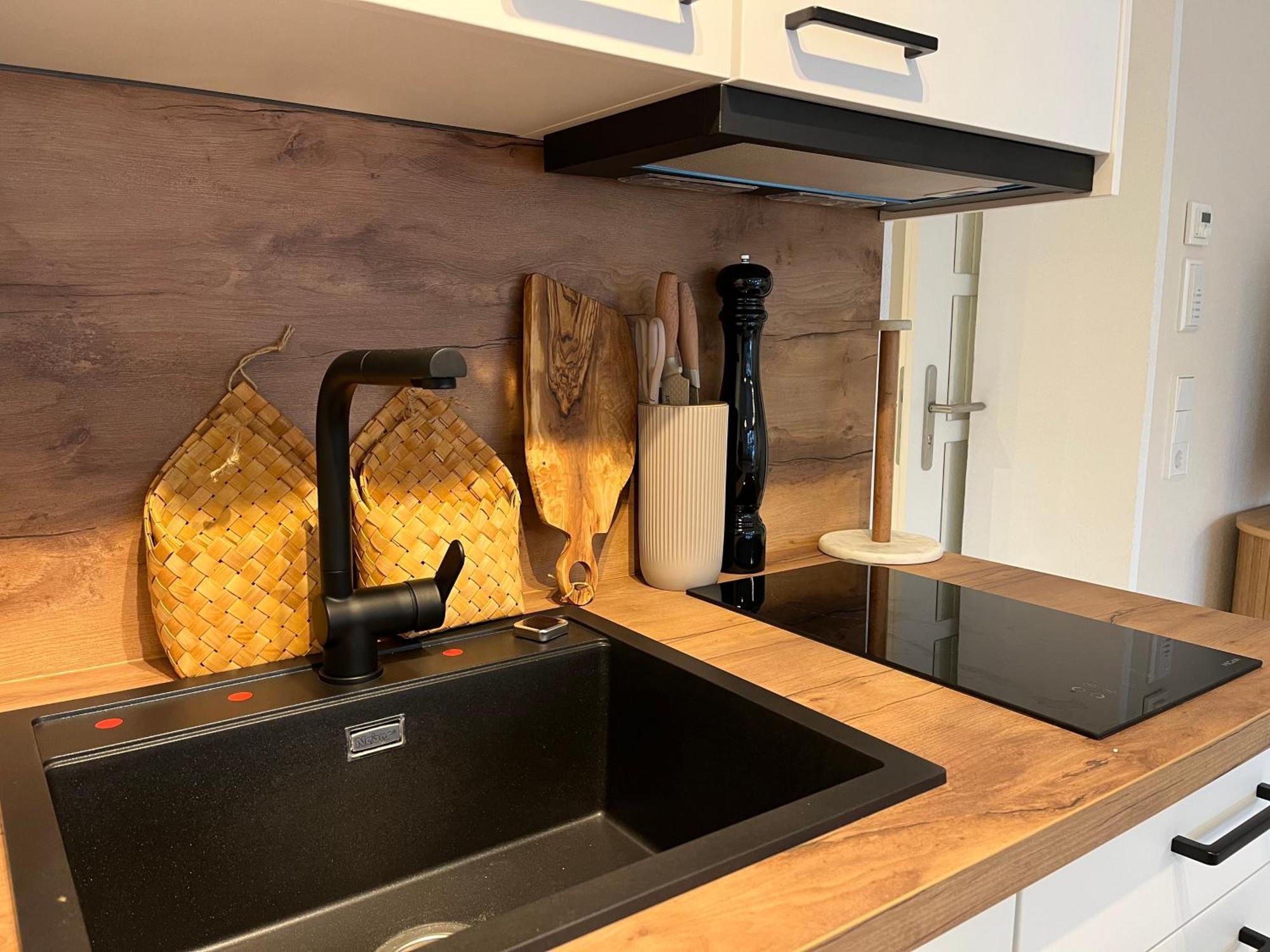 Stuttgart Lux Living - Stilvolles Wohnen Im Zentrum Room photo